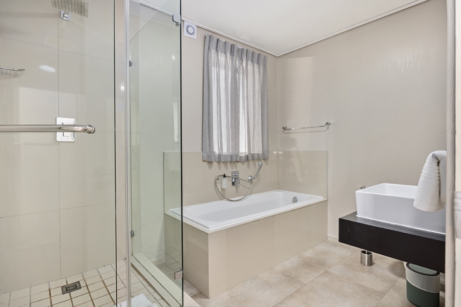 3 Bedroom Property for Sale in Bloubergstrand Western Cape